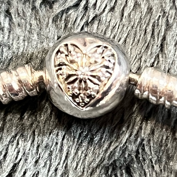 Pandora limited edition Bangle - Picture 2 of 8